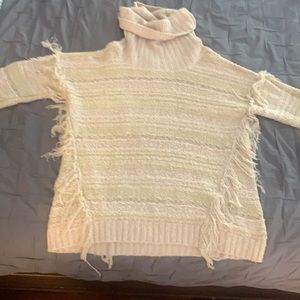 Kensie women’s medium beige cowl neck sweater.